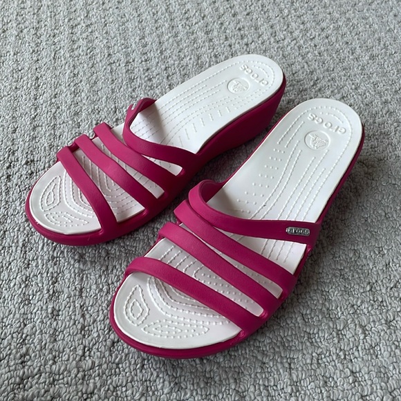 NWOT Crocs Rhonda Wedge Sandals - Size 10 - Picture 1 of 6